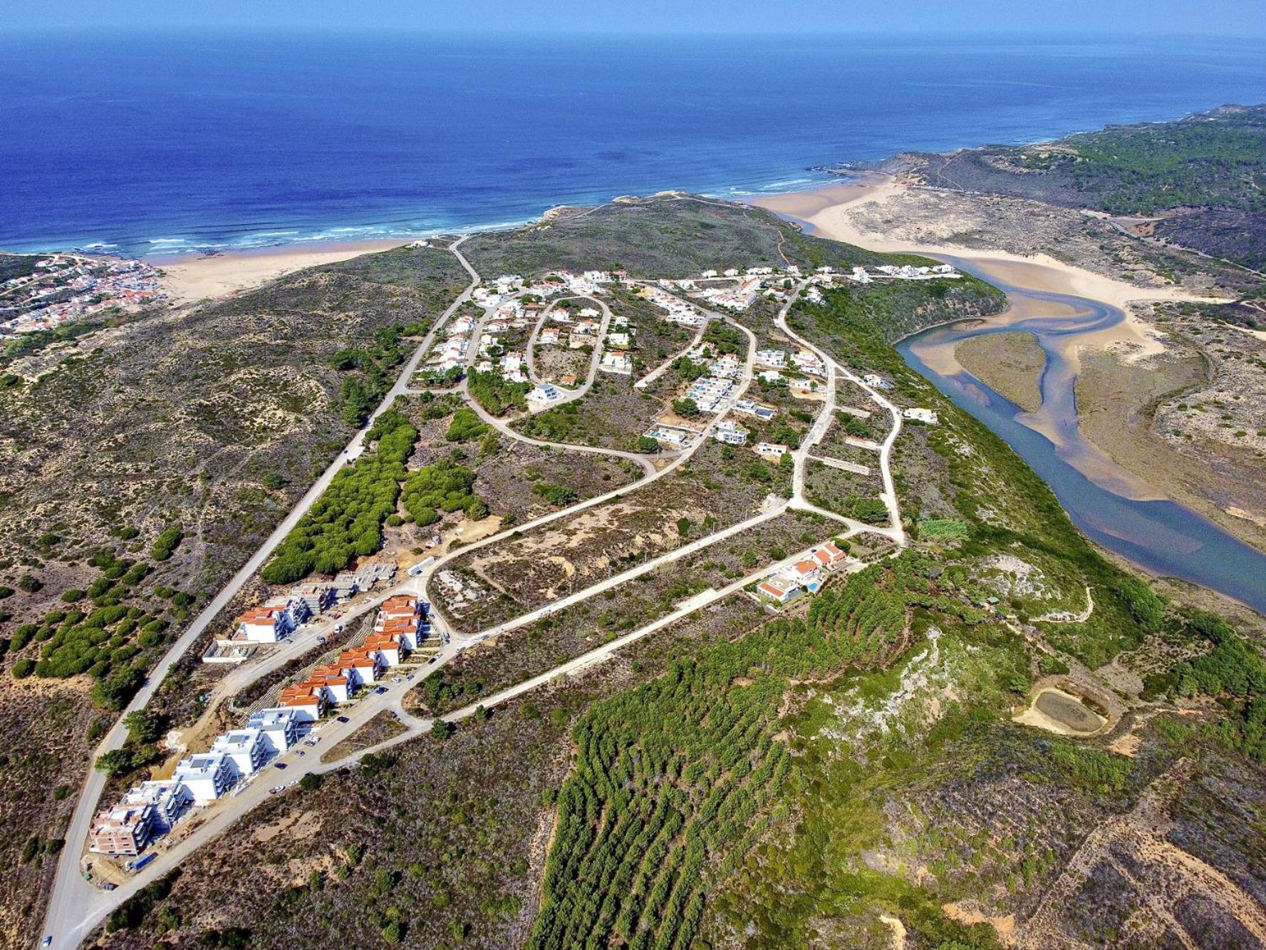Beach & Nature Apartment - 2Bedroom Apt In Aljezur Extérieur photo